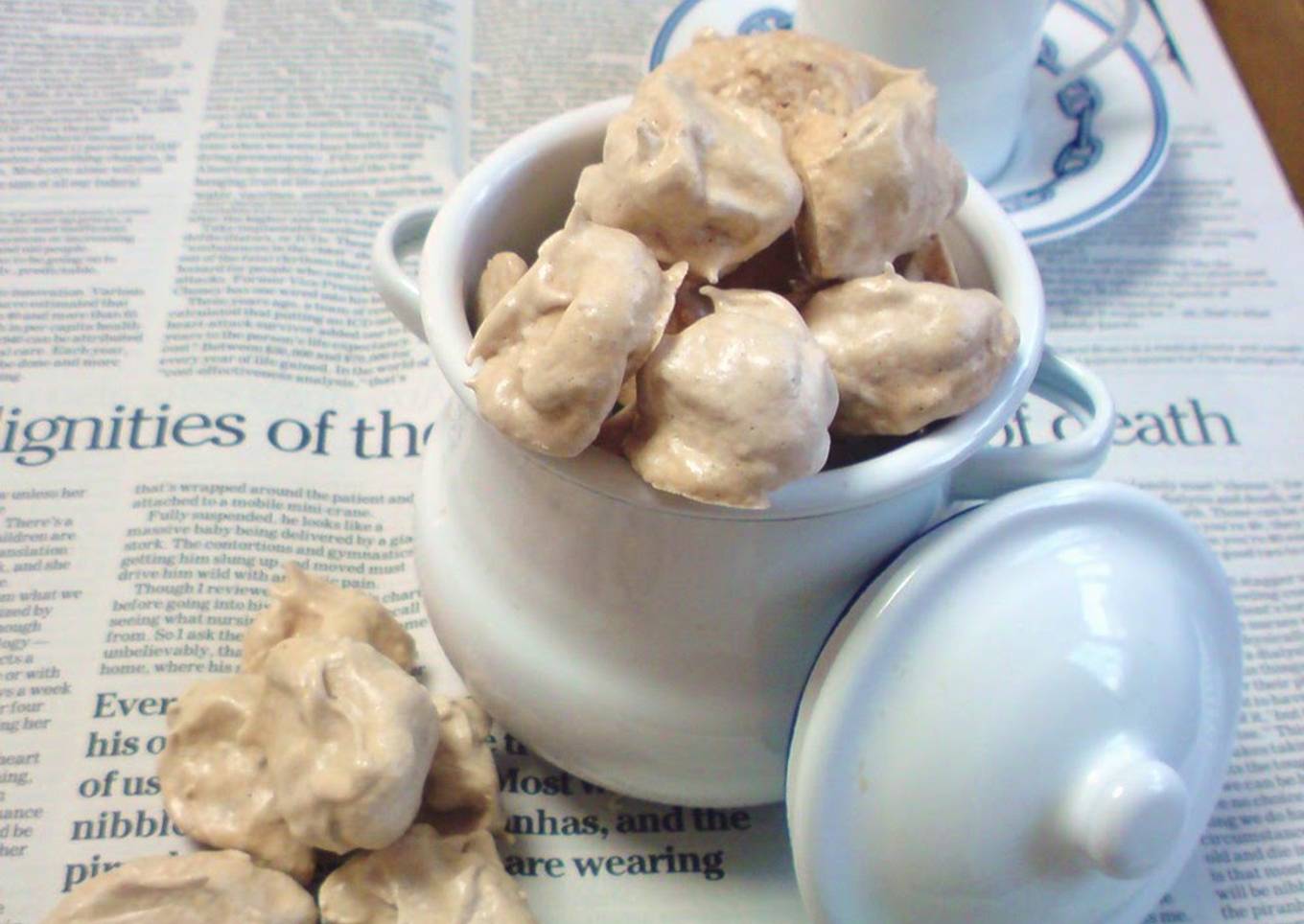 Walnut Meringue Roche Cookies