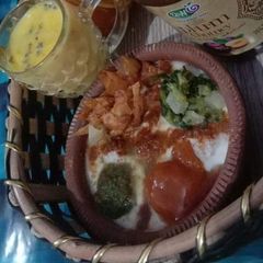 A picture of Lahori ladu pethiyan.