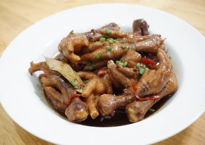 Steps to Make Favorite Spicy Chicken Feet Adobo