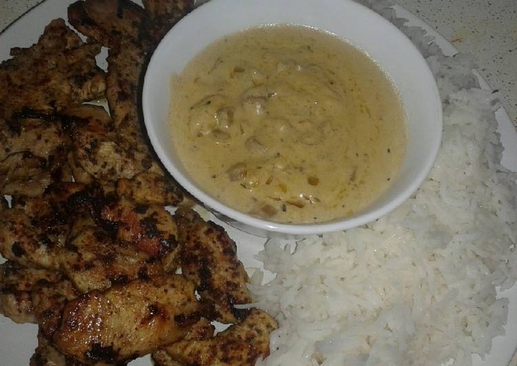 شرائح الدجاج بصلصة الفطر والارز