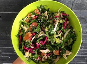 Una foto de Ensalada colorida