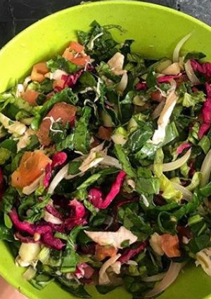 Una foto de Ensalada colorida