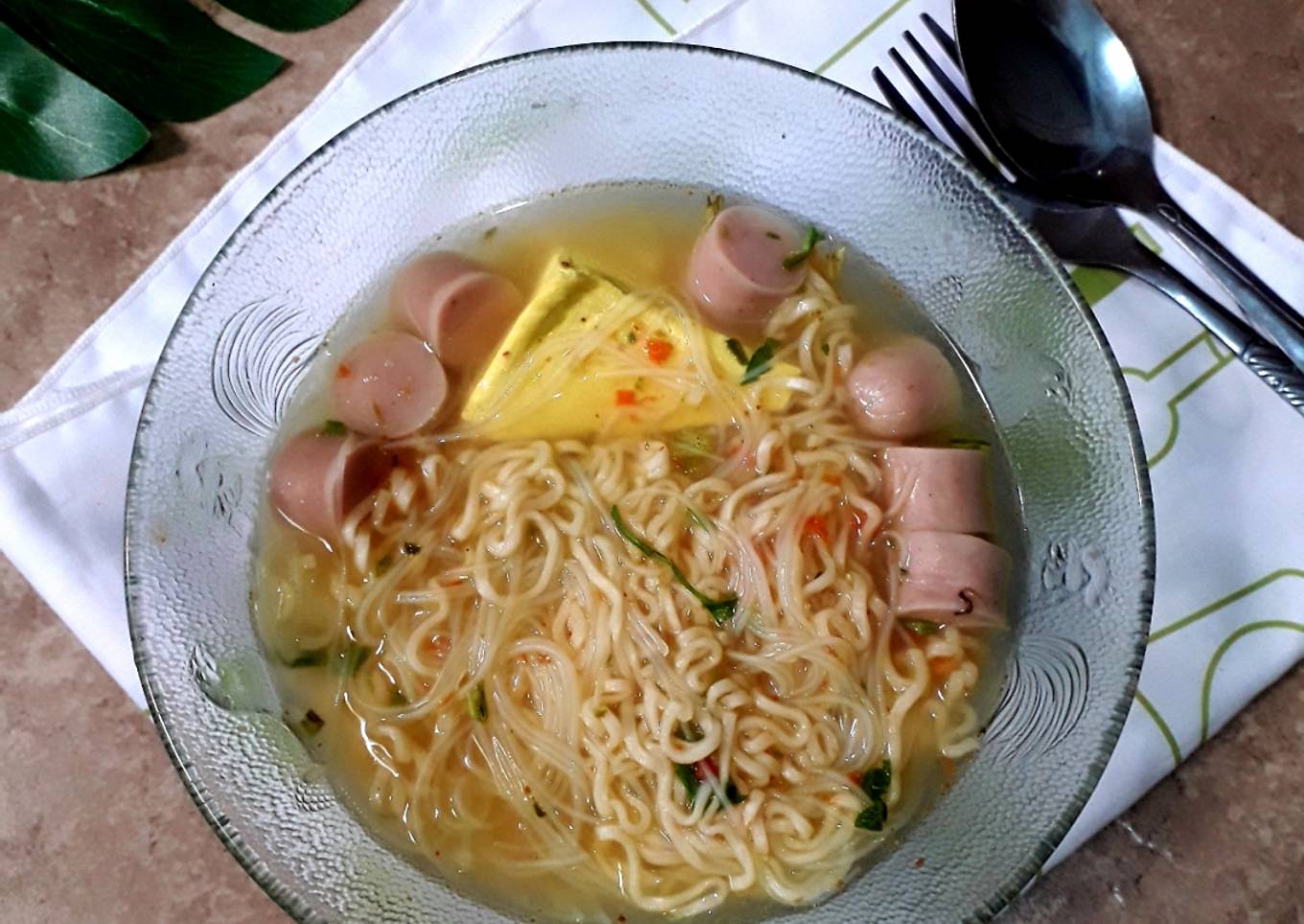 Bi-Mi kuah sosis tahu
