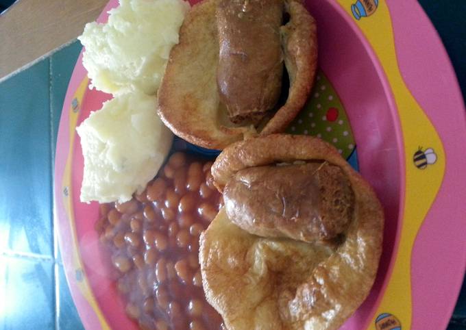 Tiddly Puds (toad in the hole)