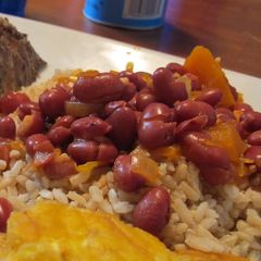 A picture of Puertorican WHITE Rice and Beans.
