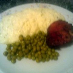 Lemon Chicken & Mash Potatoes with Green Peas A picture of Lemon Chicken & Mash Potatoes with Green Peas.