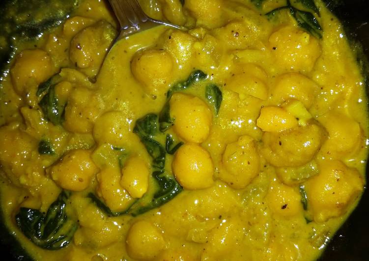 Easiest Way to Make Award-winning Curry Chickpeas with Spinach