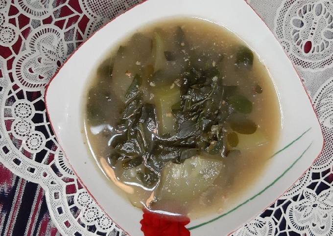 Sayur bobor daun kelor dan labu putih