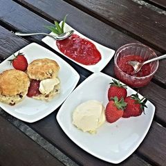 A picture of AMIEs STRAWBERRYJam.