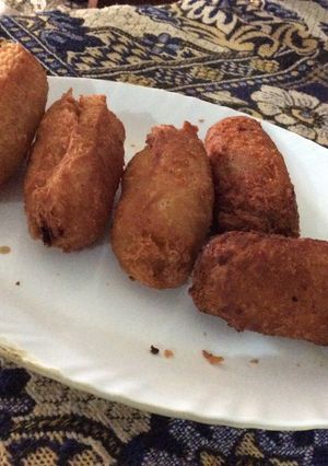 A picture of Bread patties.