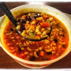 A picture of Minestrone soup#myrendangisntcrispy.