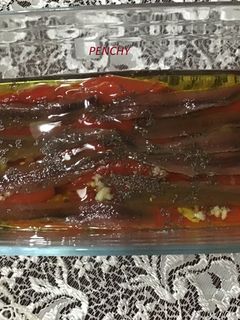 Una foto de Pimientos asados con anchoas de Cantabria
