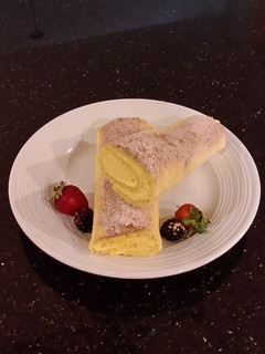 A picture of Lemon Cake Roll.