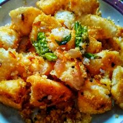 A picture of Fried masala idli.