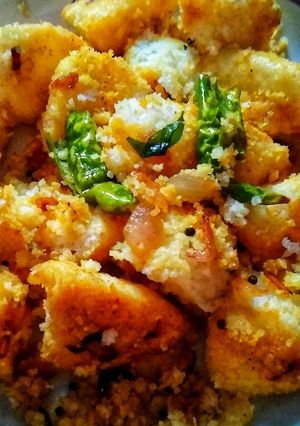 A picture of Fried masala idli.