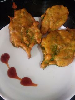 पालक पकोडा़ (Palak Pakoda recipe in Hindi) रेसिपी मुख्य फोटो