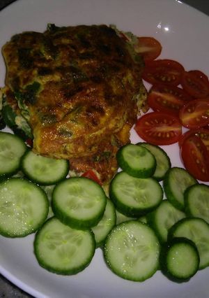 Una foto de Tortilla de vegetales y verduras picaditos