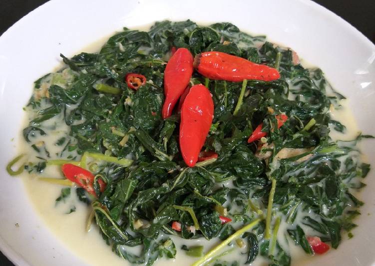Daun singkong bumbu ebi