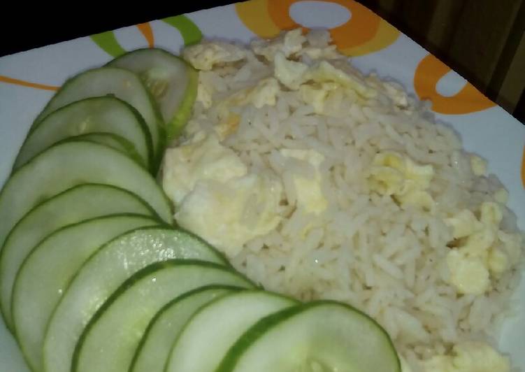 Cinnamon white rice with scramble egg