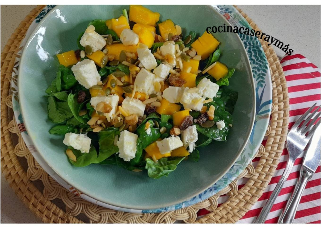 Ensalada de espinacas con mango
