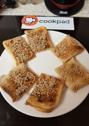 A picture of My Sesame and Honey Toast.