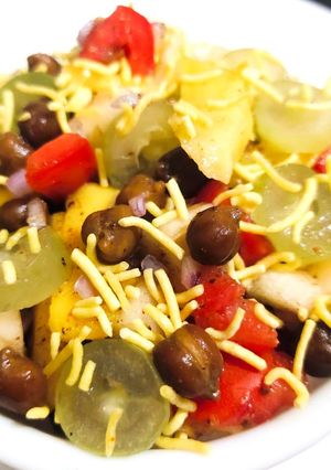 A picture of Fruit Chana Chaat.