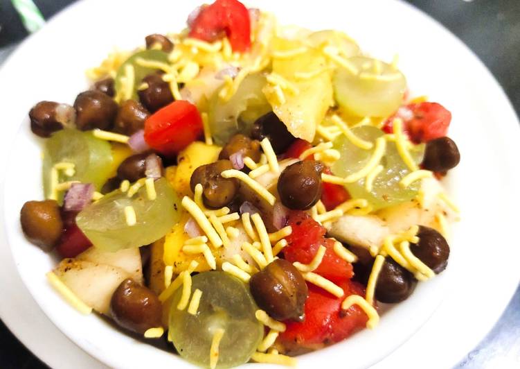 Steps to Make Quick Fruit Chana Chaat