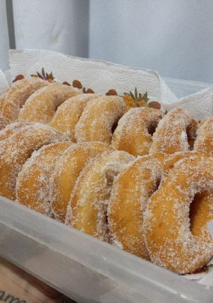 Una foto de Rosquitas y bolitas de fraile !!!! esponjosas y ricas 😋