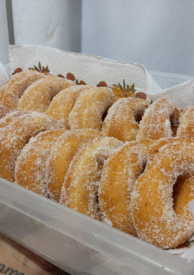 Una foto de Rosquitas y bolitas de fraile !!!! esponjosas y ricas 😋