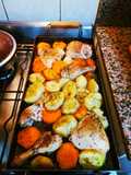 Pollo a la chapa con papas y batatas