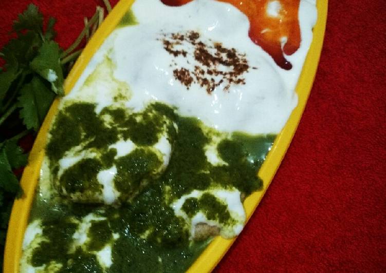 Tri-colour Dahi vada