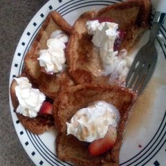 A picture of Strawberry French toast.