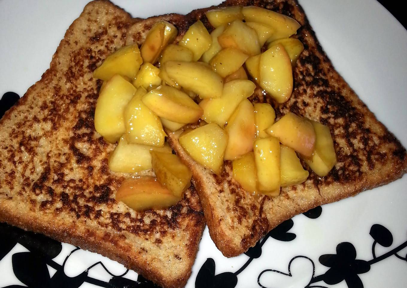 Cinnamon Toast with Stewed Caramel Apple