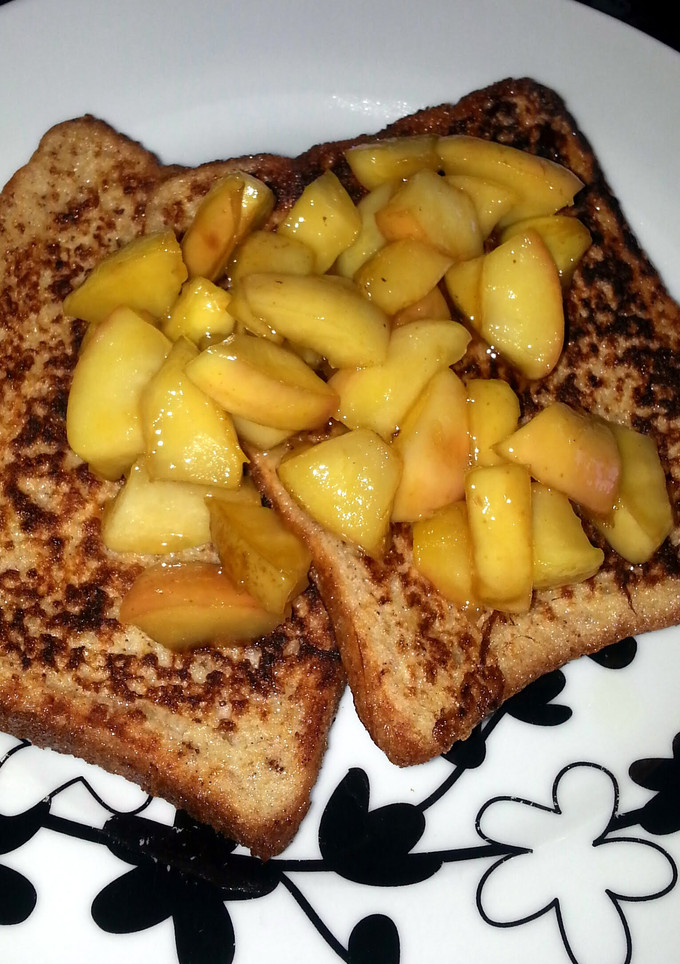 A picture of Cinnamon Toast with Stewed Caramel Apple.
