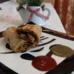 A picture of Spicy Chicken Rolls.