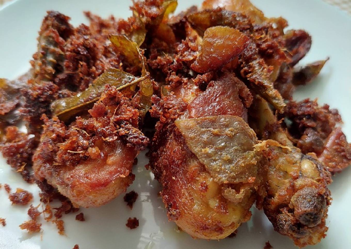 15. Ayam goreng daun jeruk