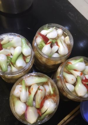 Hình của món Hành muối chua ngọt ngày tết.
