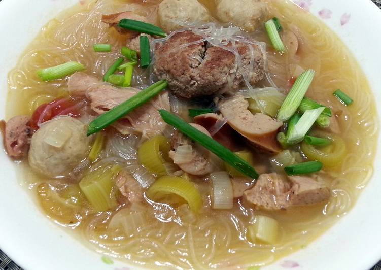 How To Handle Every Cellophane Noodle In Pork Soup