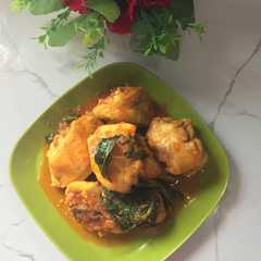 Mangut Ayam রেসিপির প্রধান ছবি