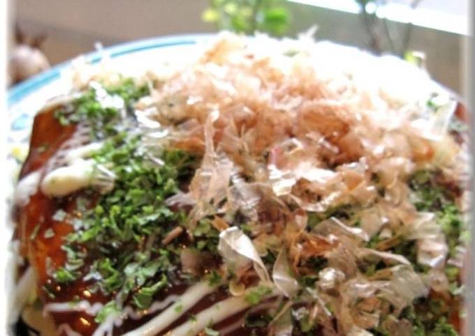 Simple Hiroshima-style Okonomiyaki in a Frying Pan