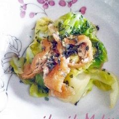 A picture of Sweetly Steamed Cabbage and Aburaage with Basil.