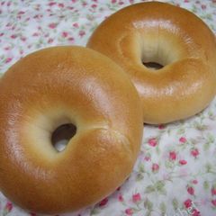 A picture of Beautifully Glossy Bagels.
