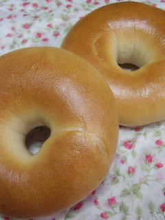 A picture of Beautifully Glossy Bagels.