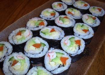 Ready to Serve JapaneseWestern Fusion Fat California Rolls with Kombu Seaweed Delicious Steady