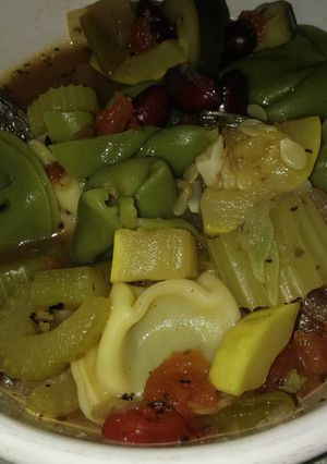 A picture of Veggie & tortellini soup.