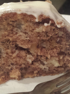 A picture of Tommy's apple cake.