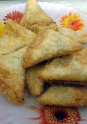 A picture of sambosa meat content.
