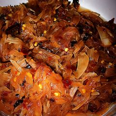 A picture of Seeni Sambola ( Spicy caramelized onion).