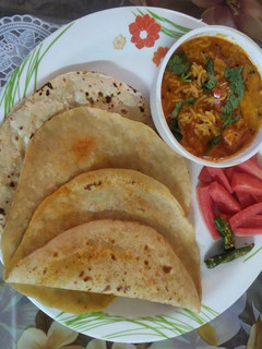 પડવાળી મસાલા રોટી (Padwali Masala Rotli Recipe in Gujarati) રેસીપી મુખ્ય ફોટો