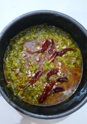 પાલક દાળની ખીચડી (Palak Dal Khichdi Recipe In Gujarati) રેસીપી મુખ્ય ફોટો